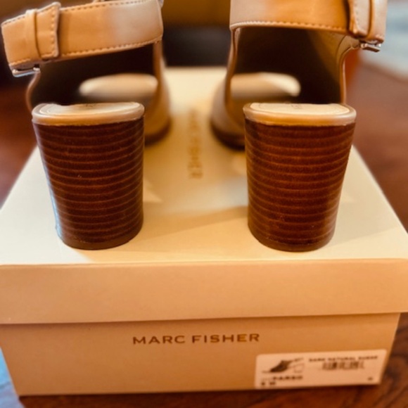 Marc Fisher PARSO Peep Toe Heels, 2.75" Size 8 - Picture 5 of 8